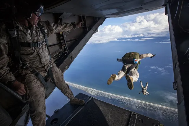 army skydiving